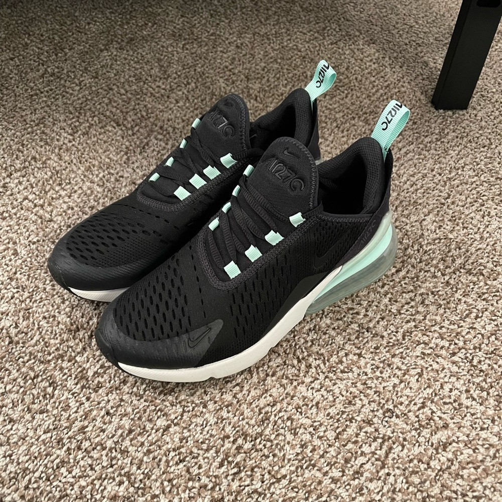 Nike AirMax 270